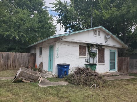Photo of 2610 Rogers Ave, Austin, TX 78722 (MLS # 6092313)