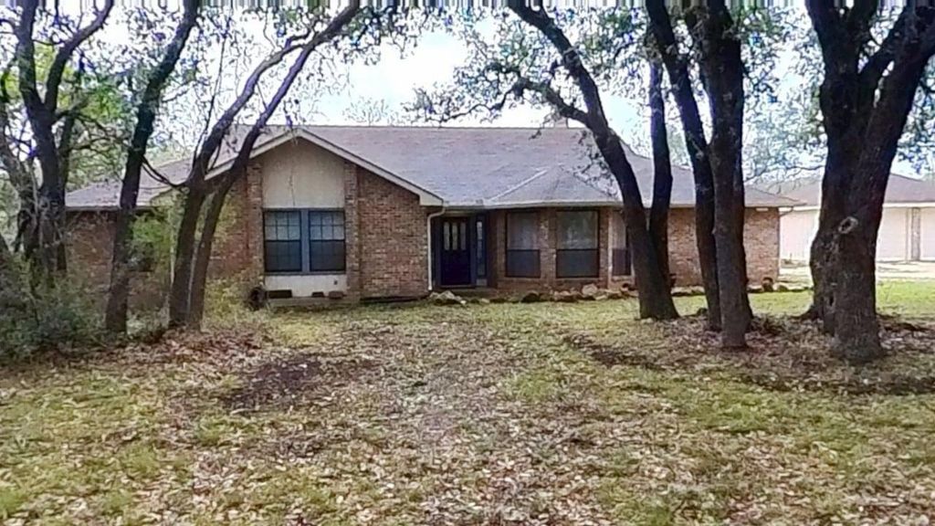 Photo of 111 Clydesdale DR, San Marcos, TX 78666 (MLS # 3927358)