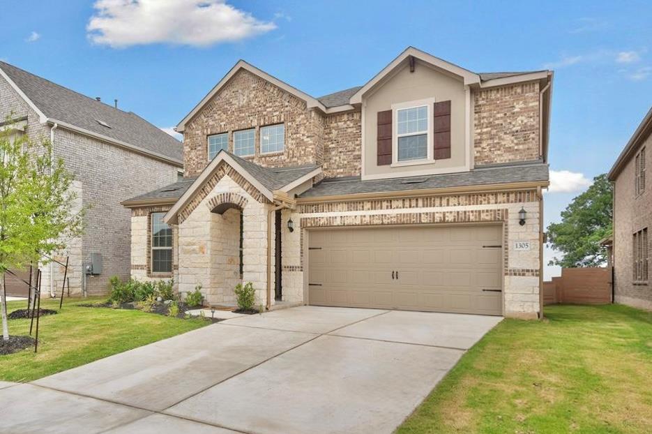 1305 Crescent LN