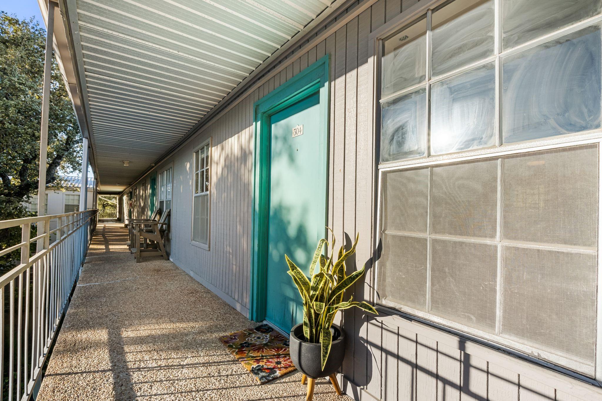 300 Crockett ST 304