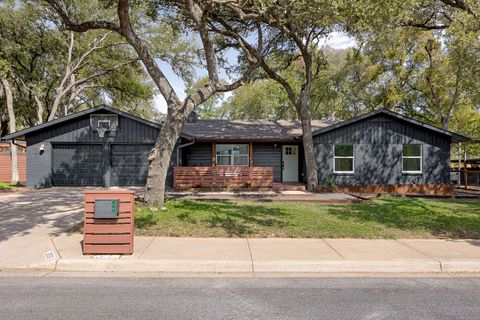 Photo of 2006 Matthews LN, Austin, TX 78745 (MLS # 2373850)