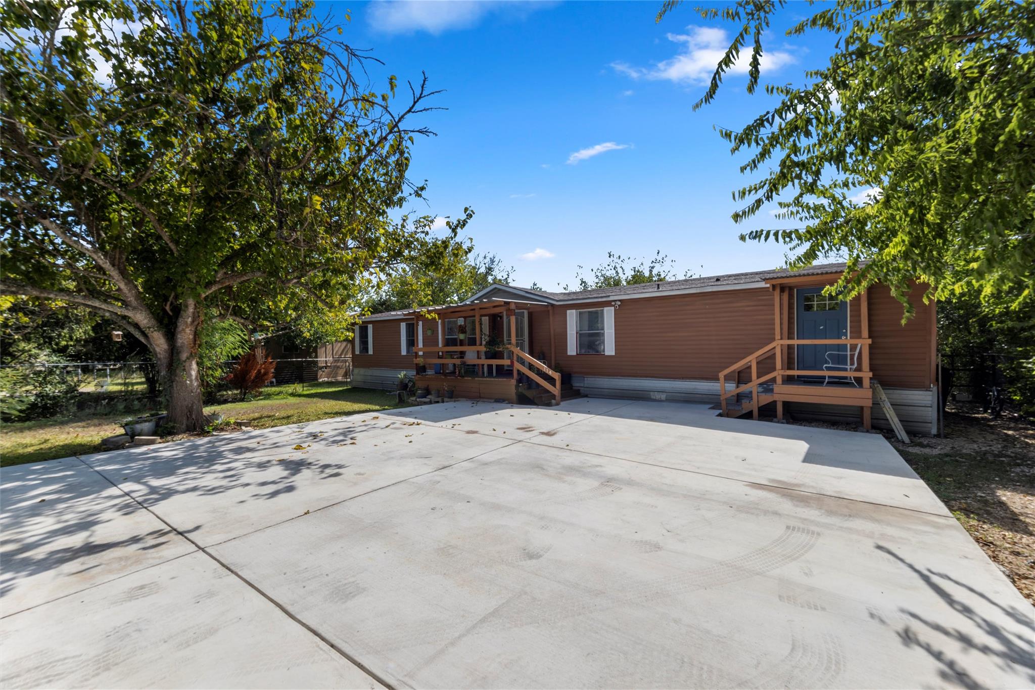 114 Dove LN