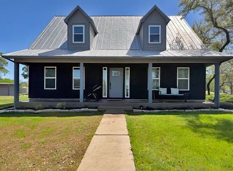 Photo of 25429 Cove DR, Spicewood, TX 78669 (MLS # 8175305)