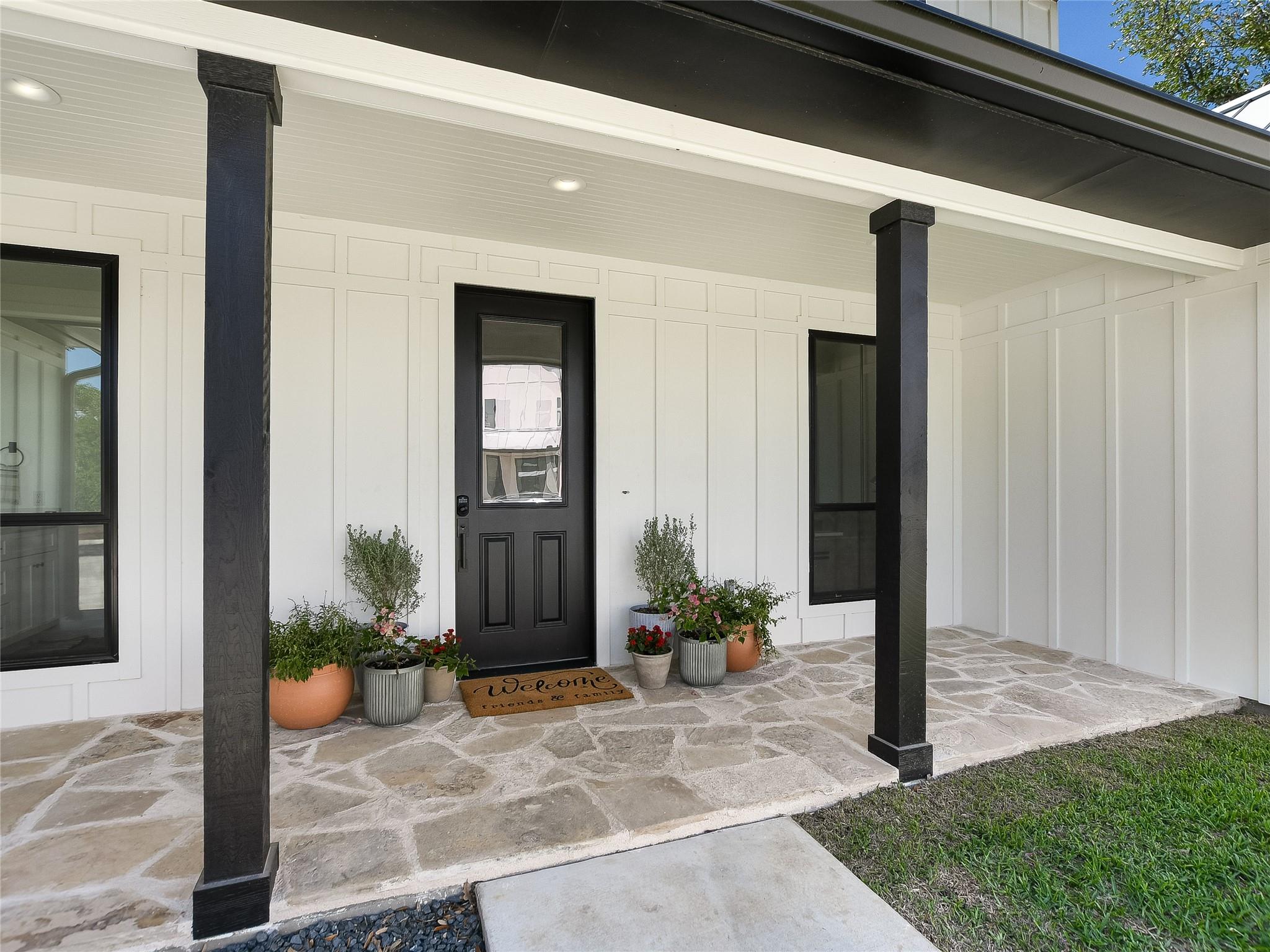 2411 Cherry LN