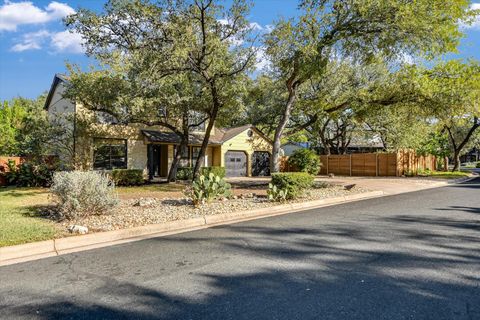 Photo of 12223 Antoinette PL, Austin, TX 78727 (MLS # 6736028)