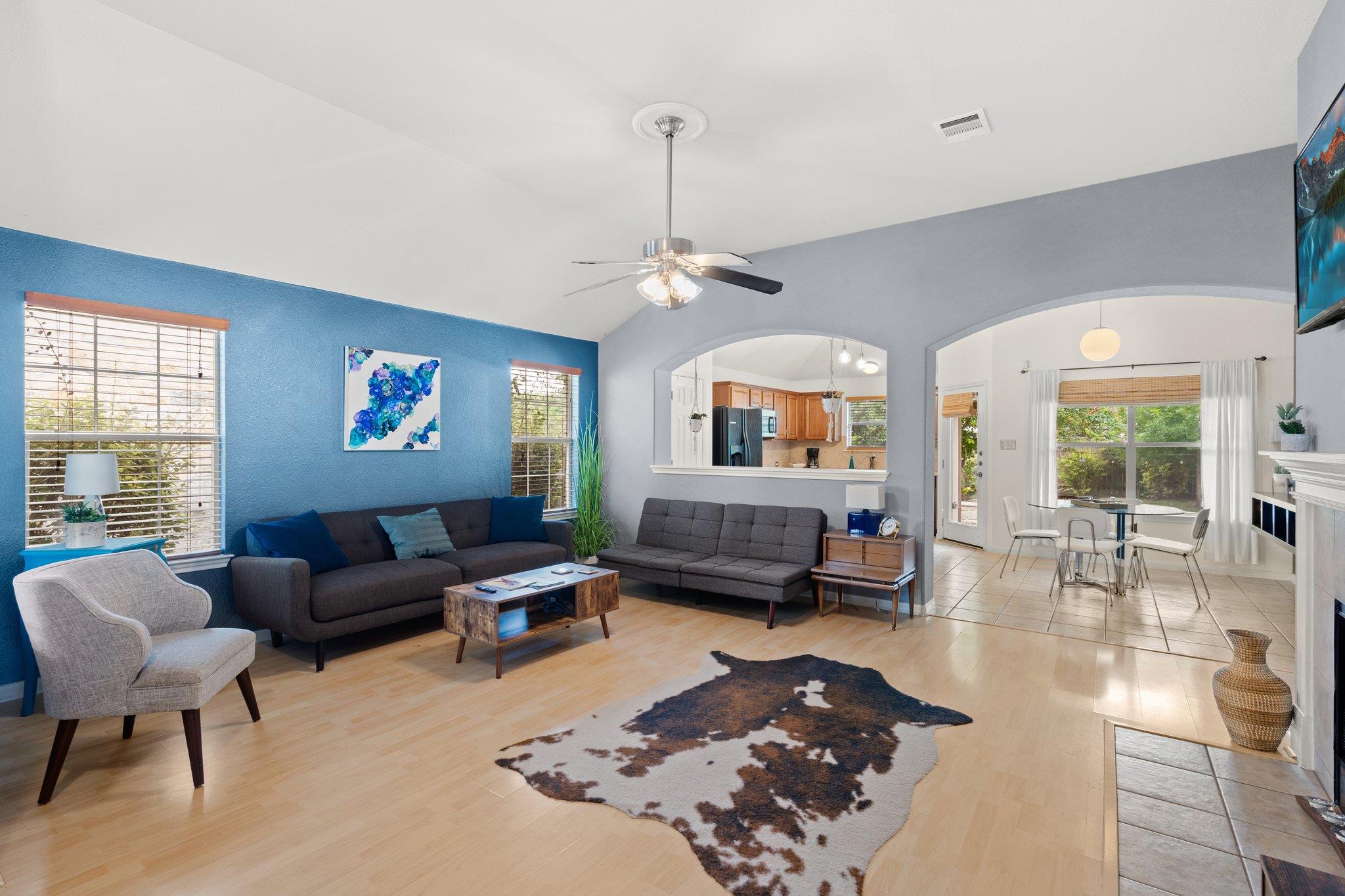 1900 Melissa Oaks LN