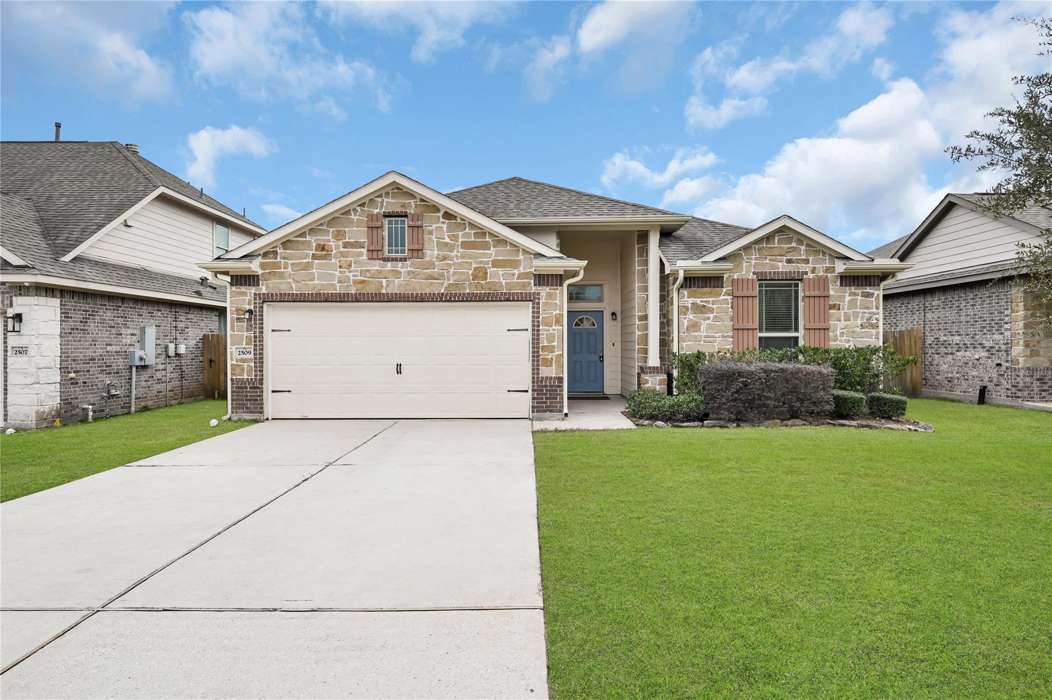 2509 Holly Laurel MNR