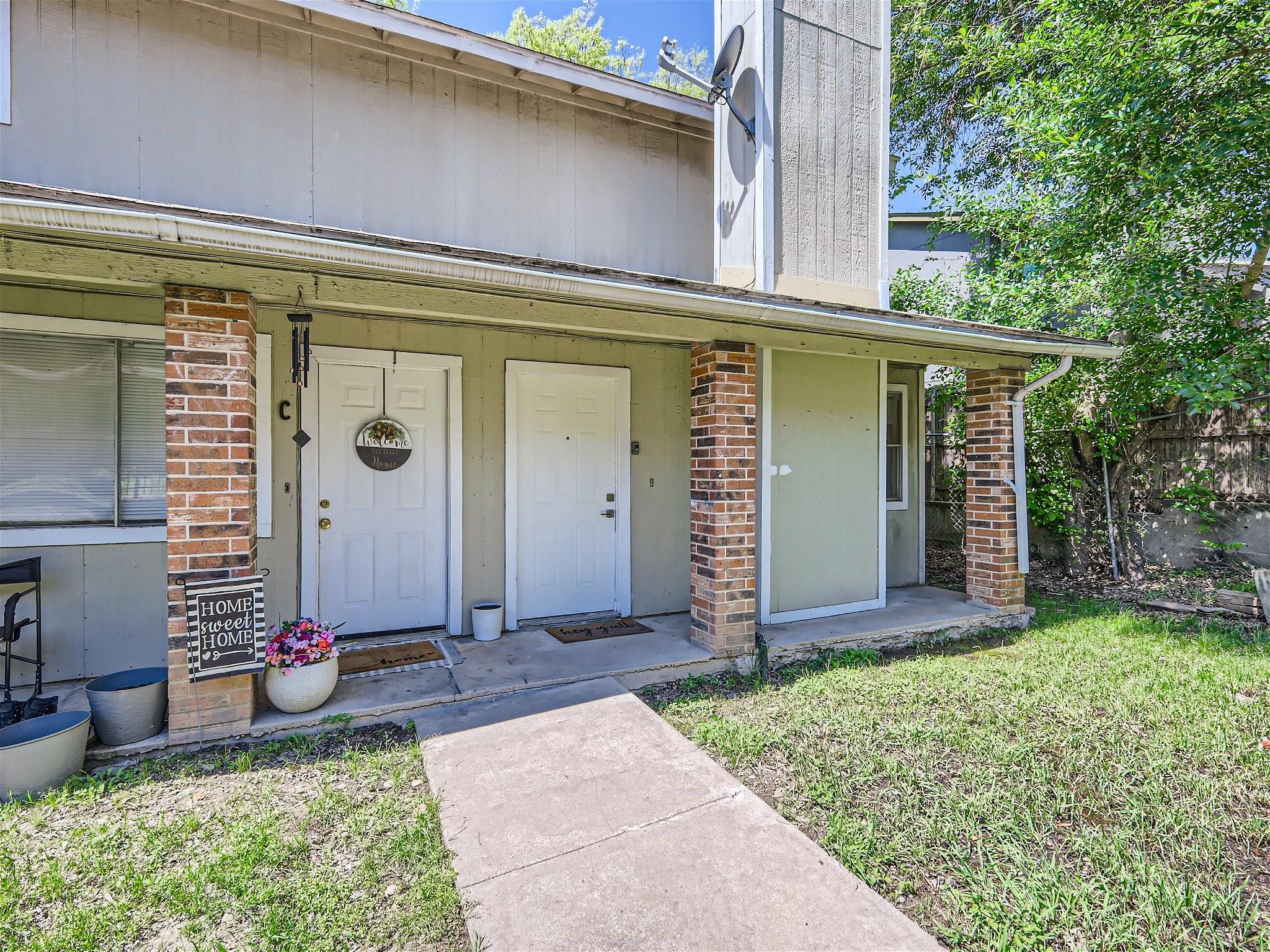Photo 1 of 11 — 5404 Village LN D, Austin, TX 78744