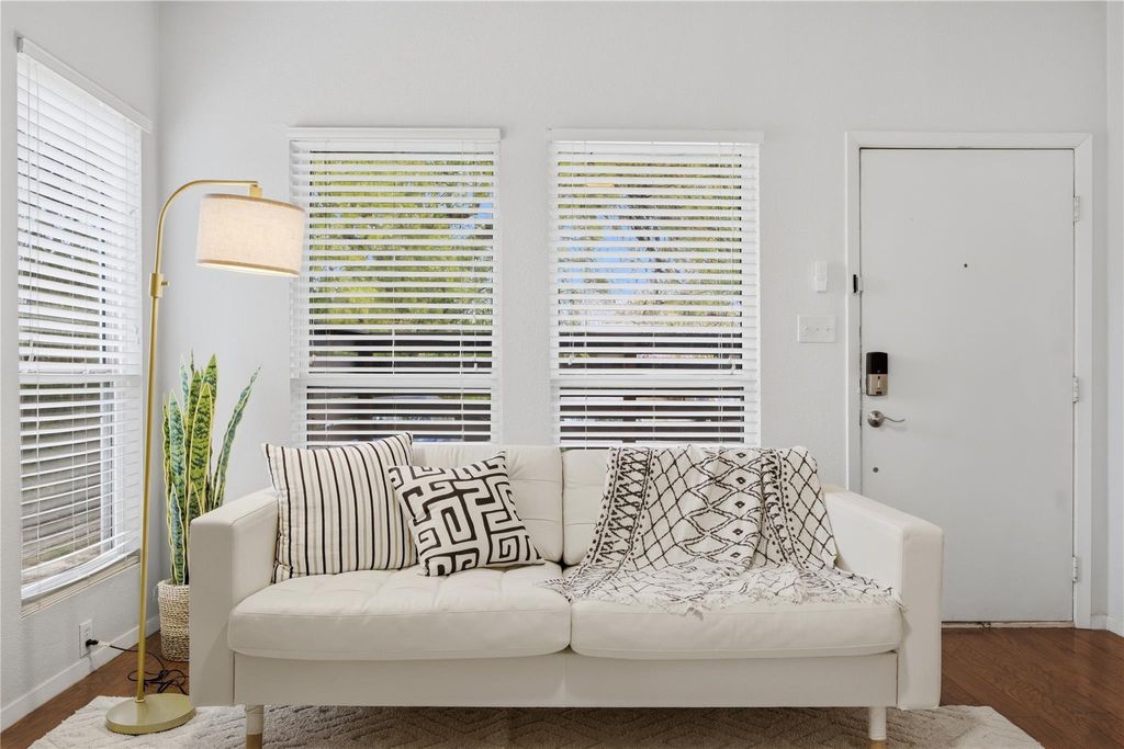 Photo of 1509 W 39 1/2 ST #108, Austin, TX 78756 (MLS # 5863087)