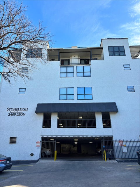 Photo of 2409 Leon ST #108, Austin, TX 78705 (MLS # 9339134)