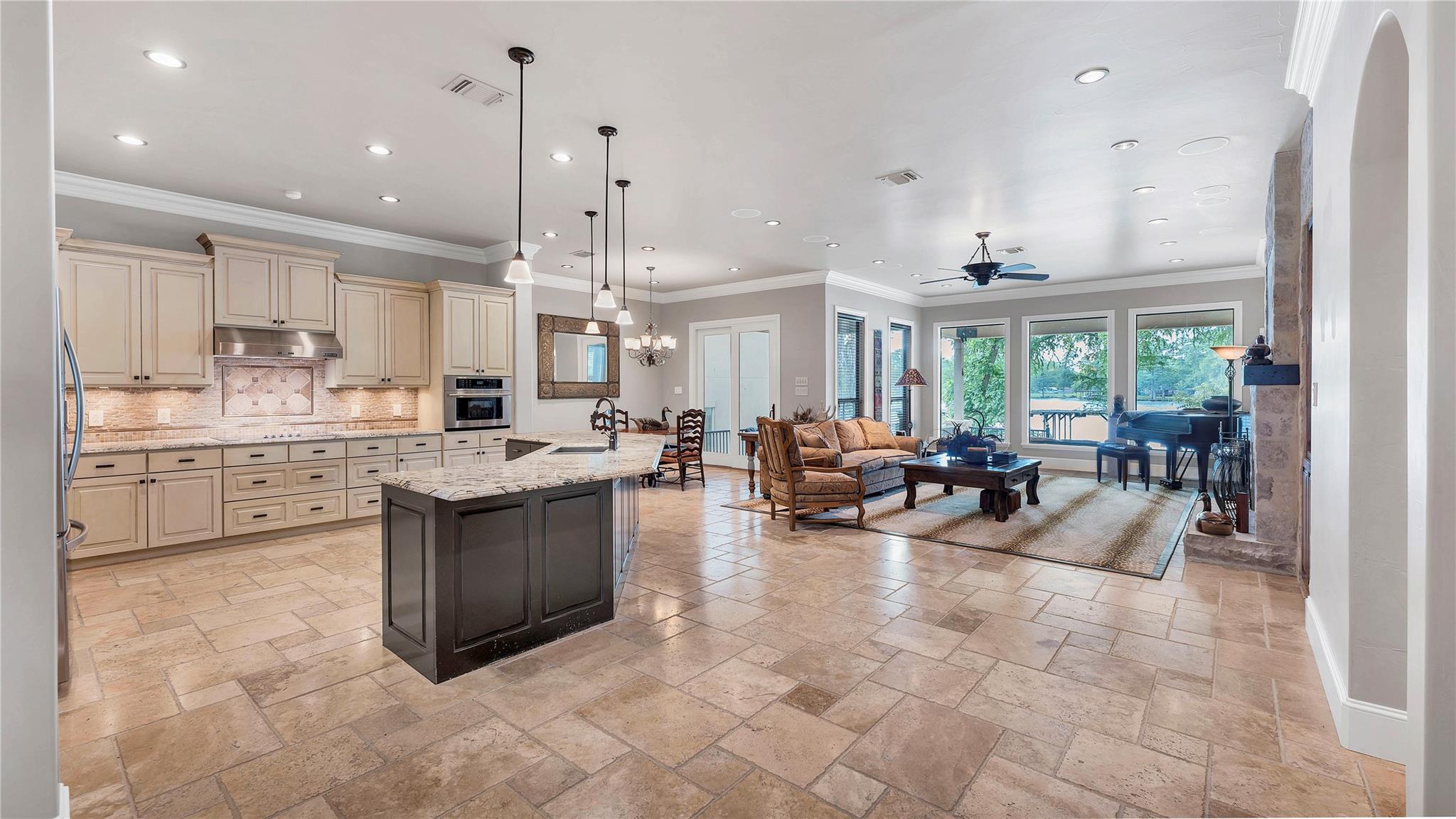 368 Rancho RD