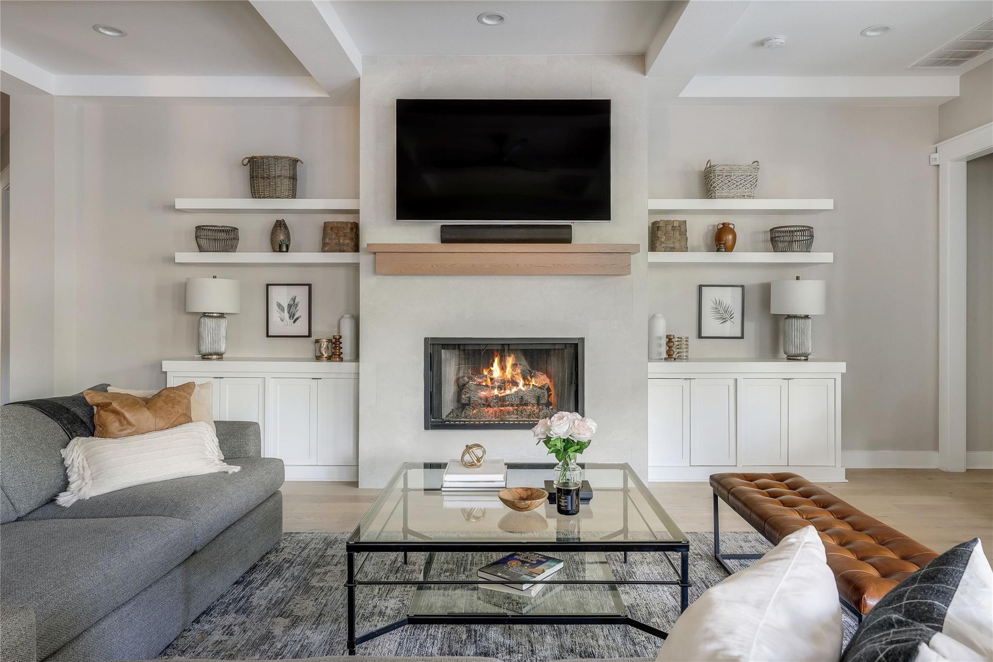 2718 Grand Oaks LOOP