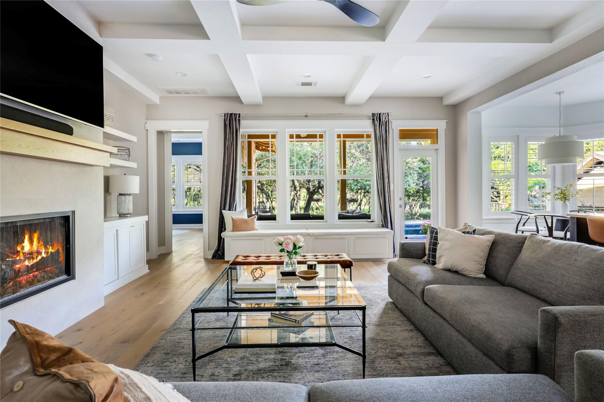 2718 Grand Oaks LOOP