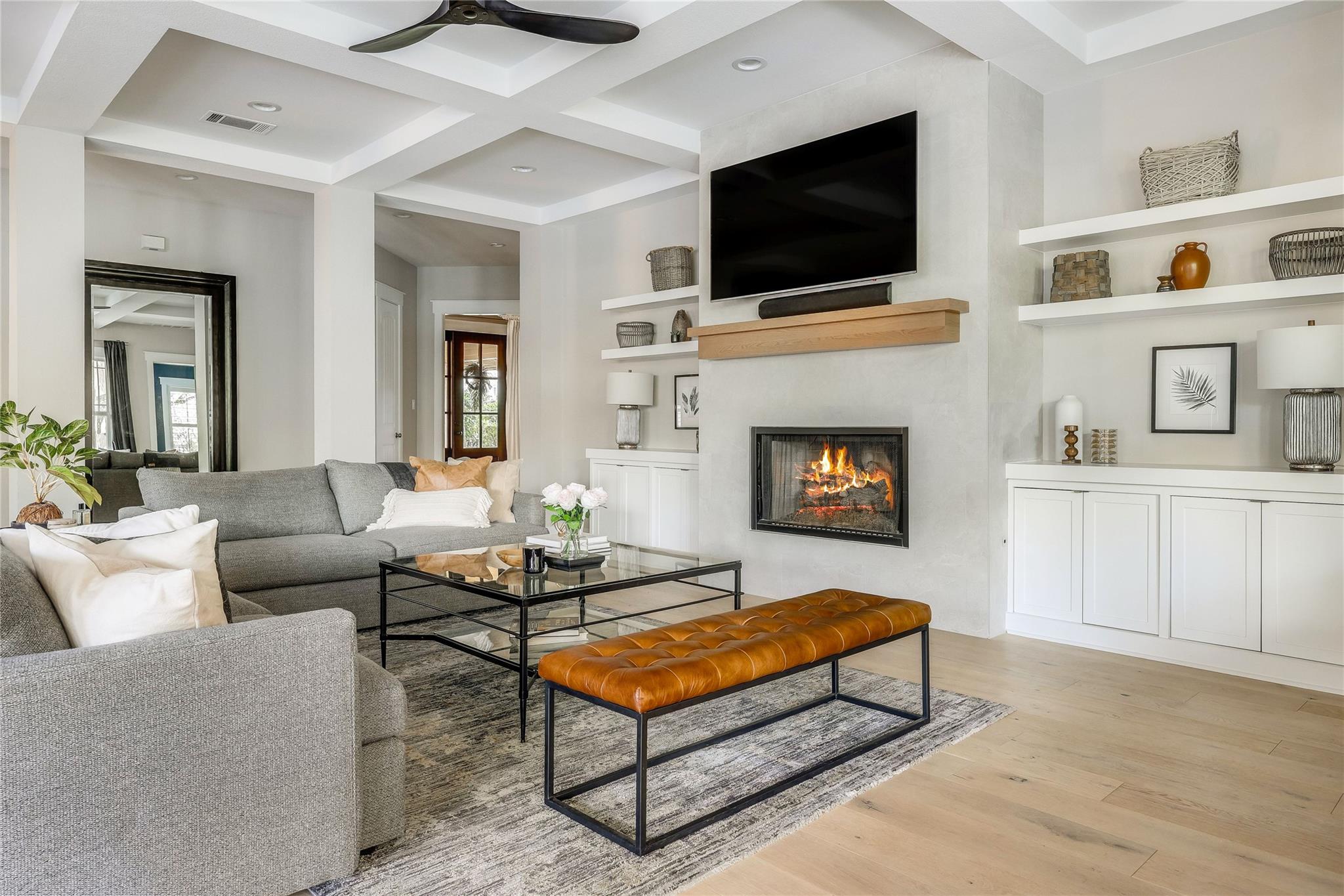 2718 Grand Oaks LOOP