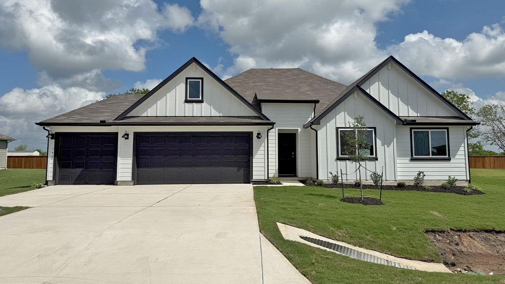 Photo of 399 BARRON ESTATE DR, Lockhart, TX 78644 (MLS # 5057149)