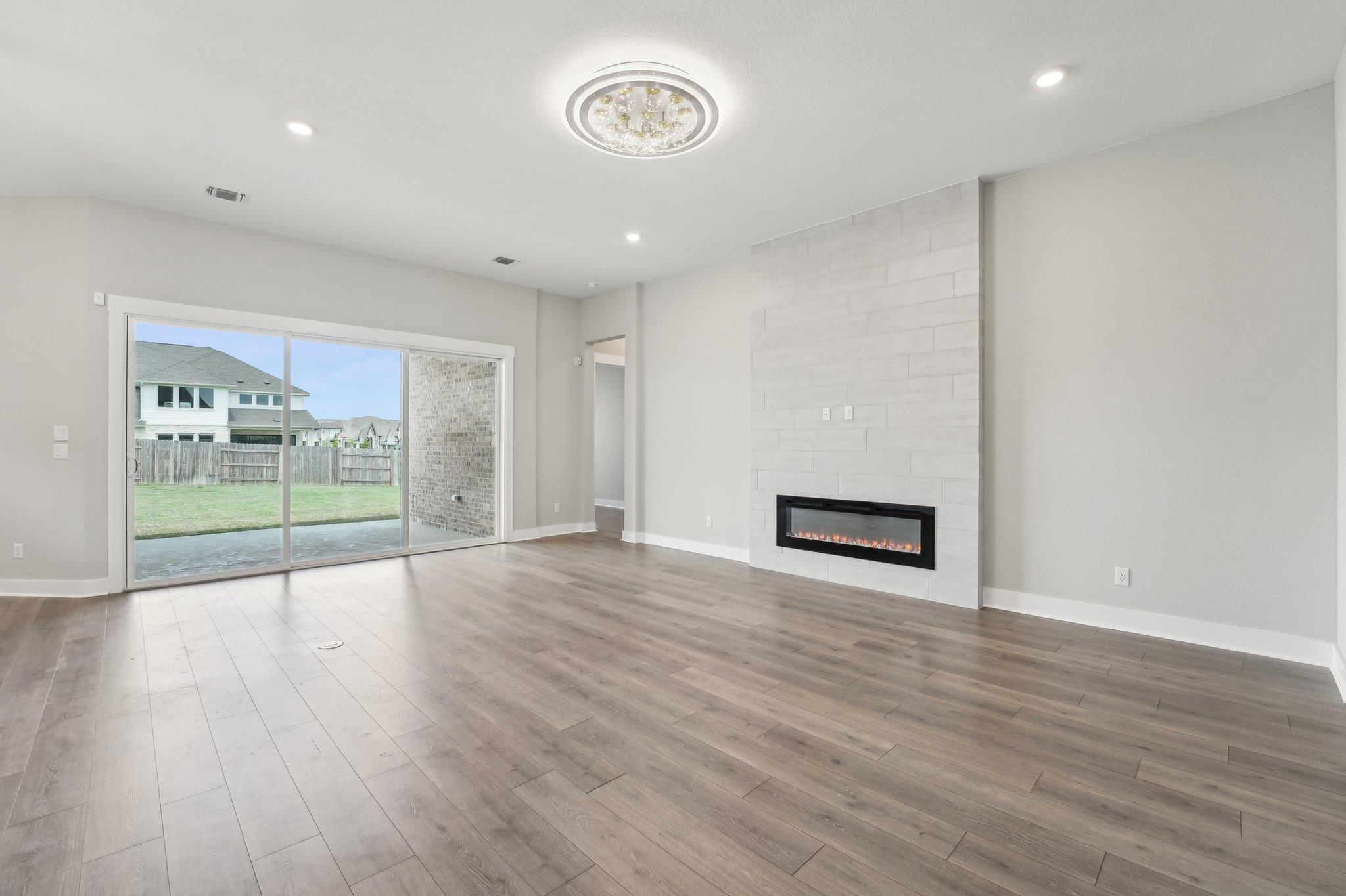 4216 Caroline Mae CV