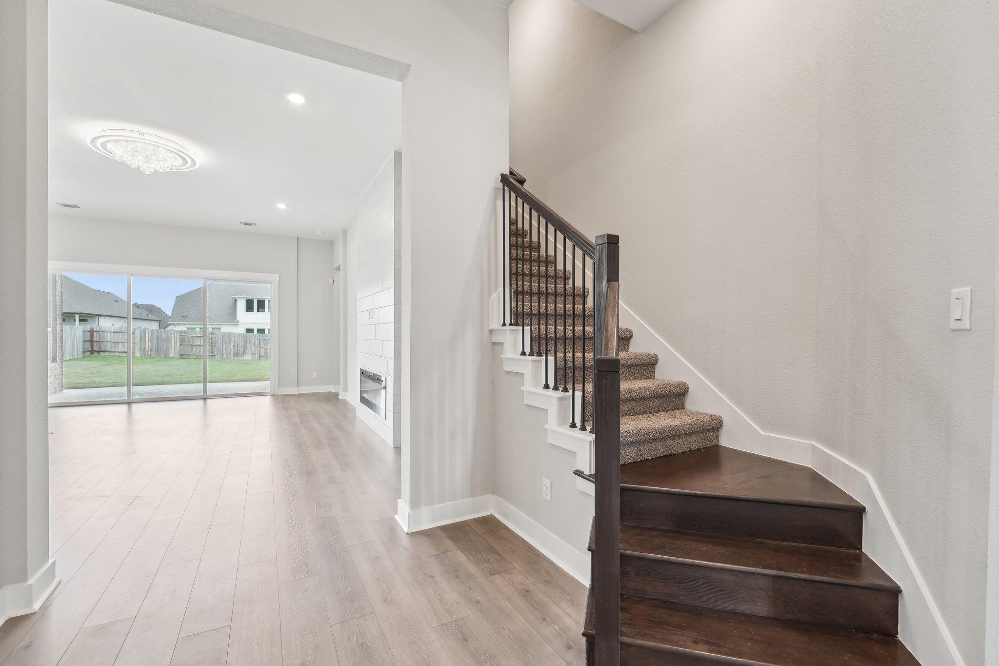 4216 Caroline Mae CV