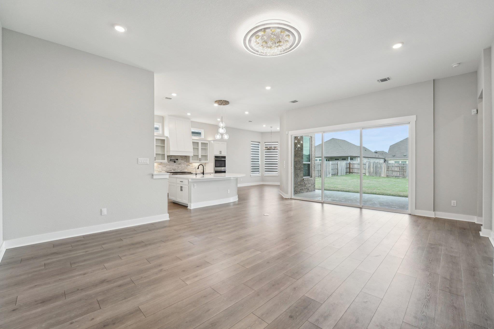 4216 Caroline Mae CV