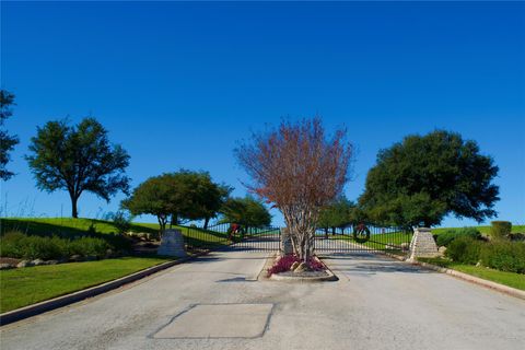 377 Heritage LOOP Hutto TX 78634