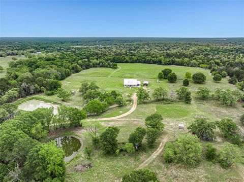 2204 West Old Lockhart Rd West Point TX 78963