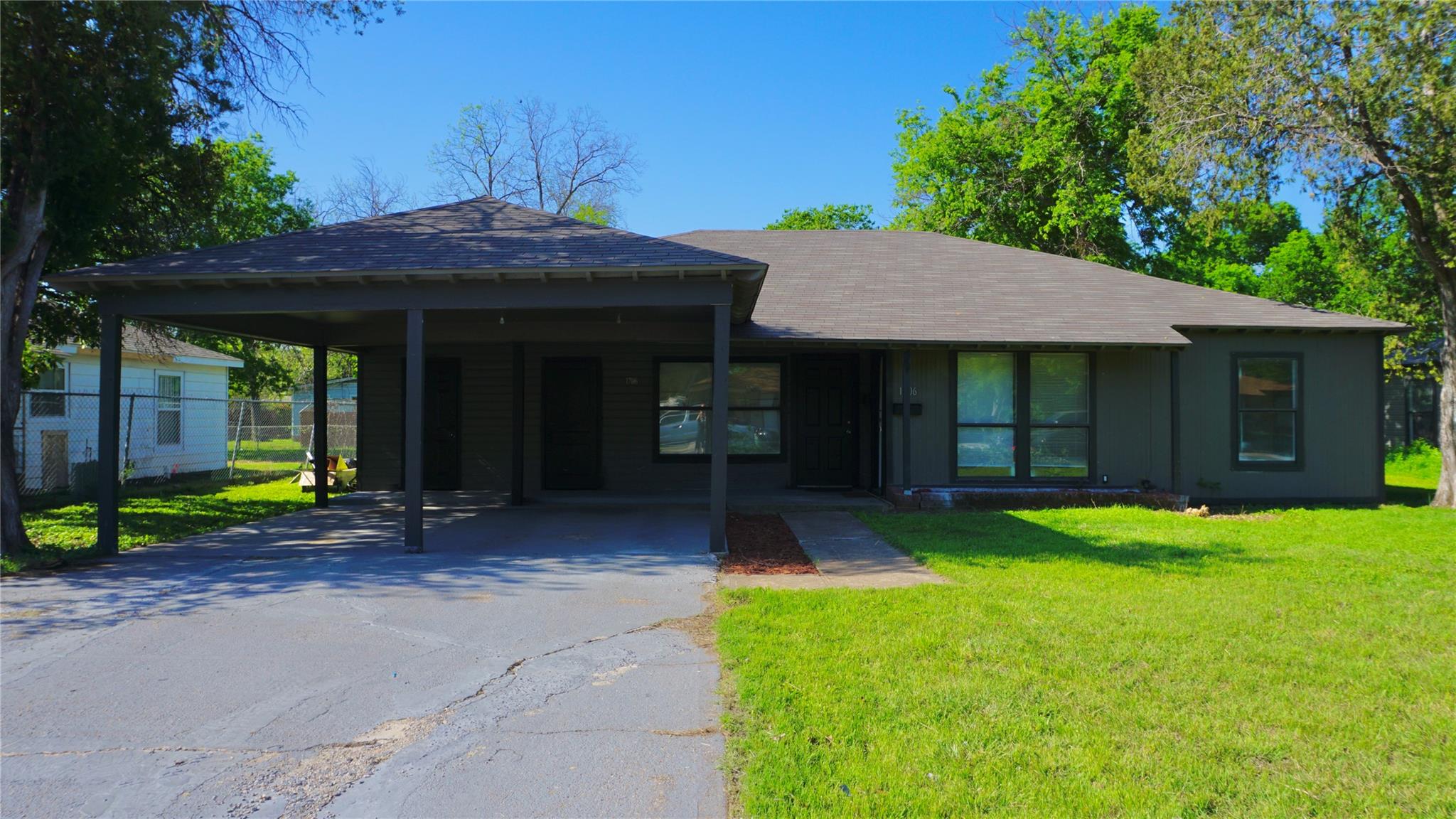 Listing image 4