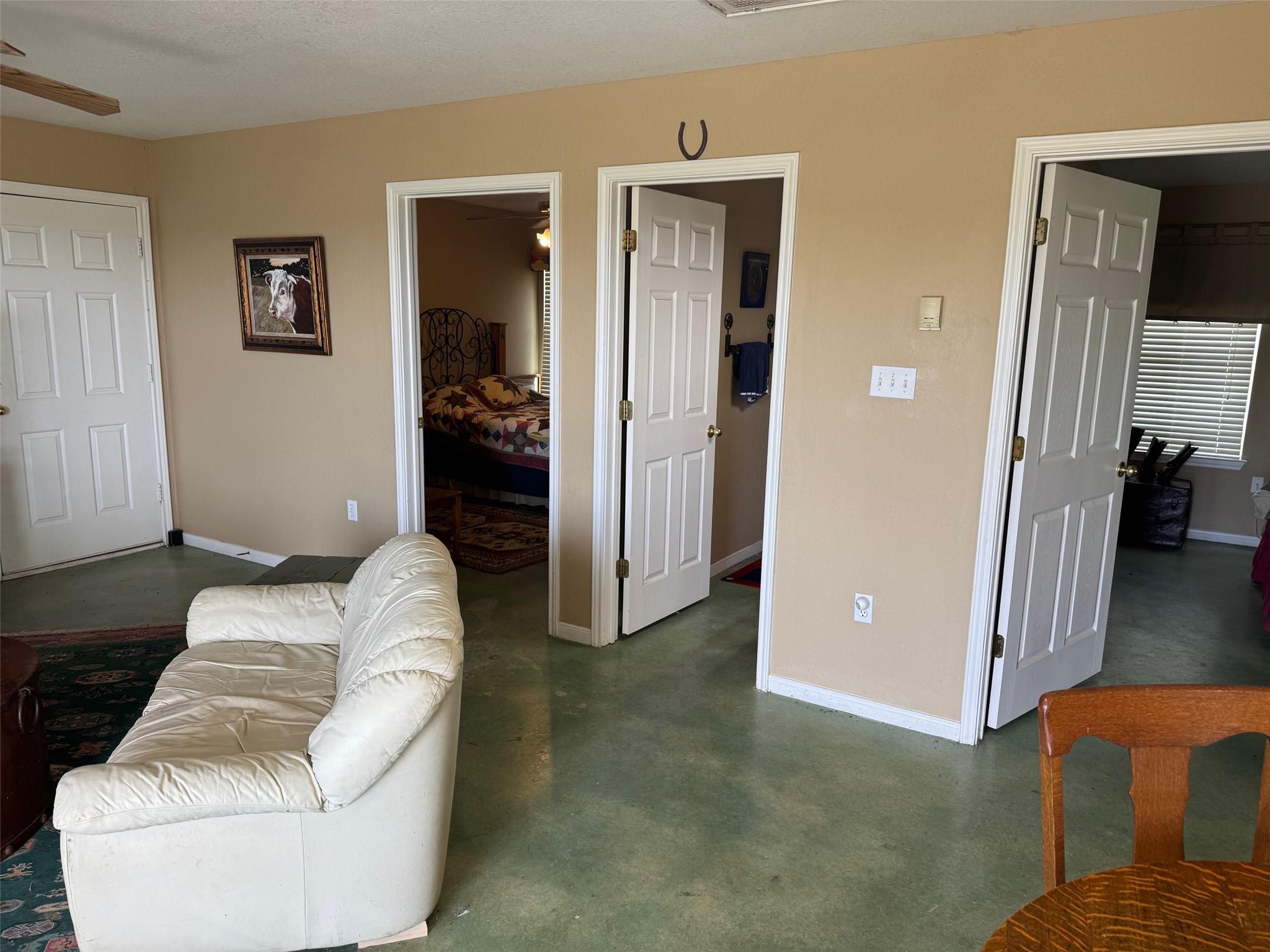 460 Private Road 1236