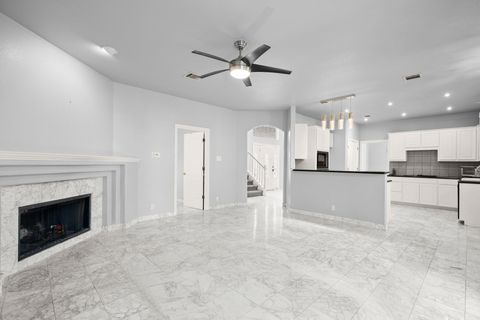 Photo of 214 Hazeltine DR, Lakeway, TX 78734 (MLS # 5150239)