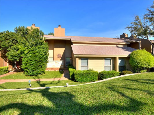 222 LIDO ST APT J-2, LAKEWAY, TX 78734 - Image 218d1381673d098bcfb5eeb2f45ca4cc/4186422632