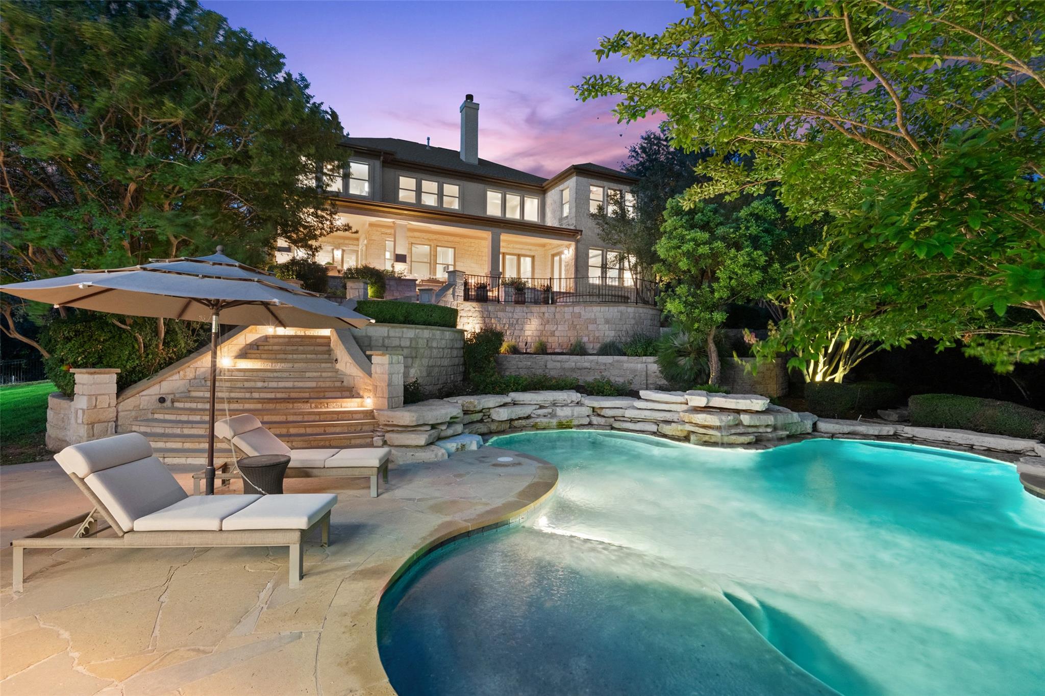 512 Newhall CV