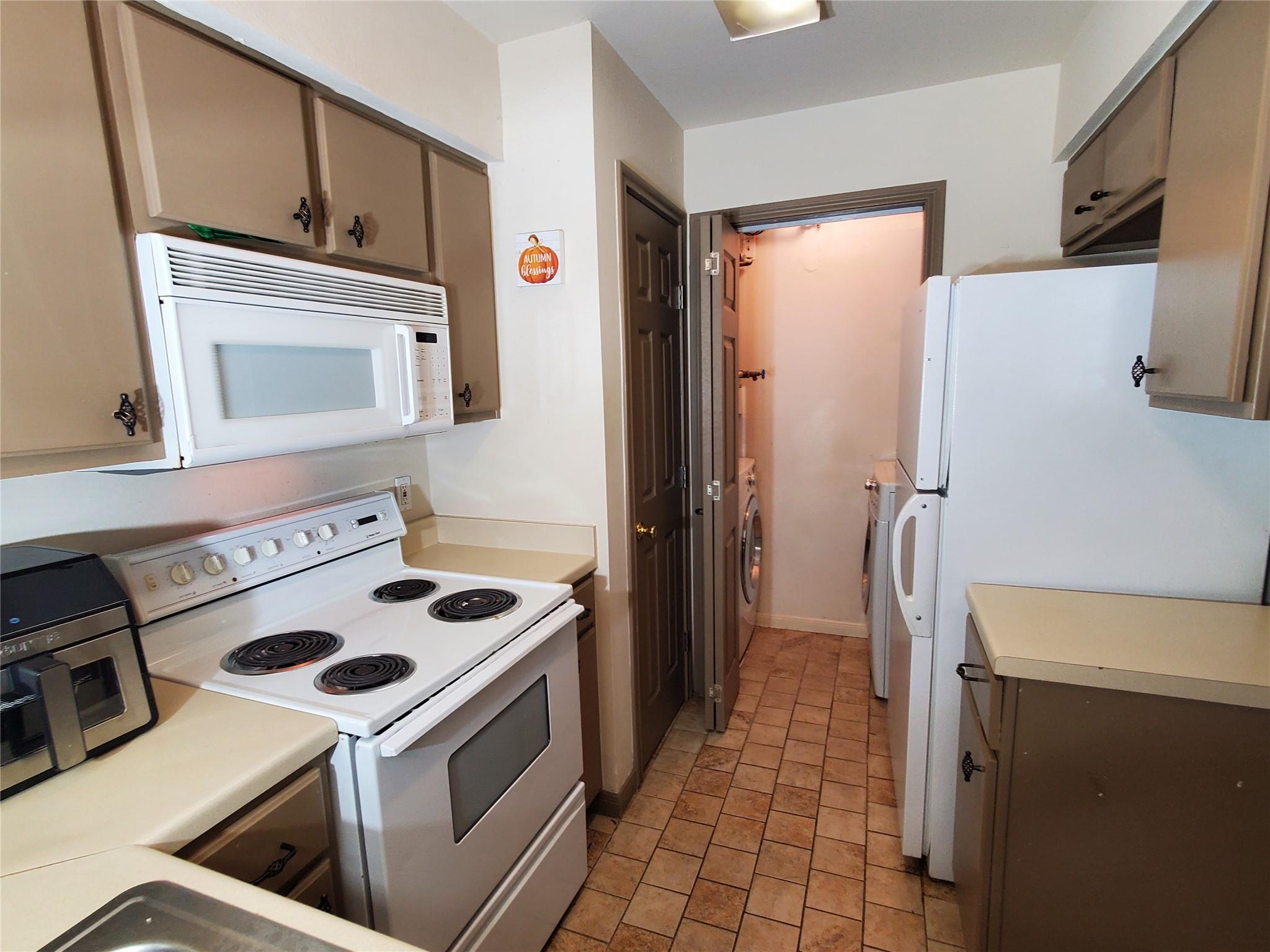 501 W 26th ST 113