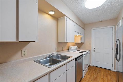 Photo of 908 N Lbj DR #7, San Marcos, TX 78666 (MLS # 9276964)