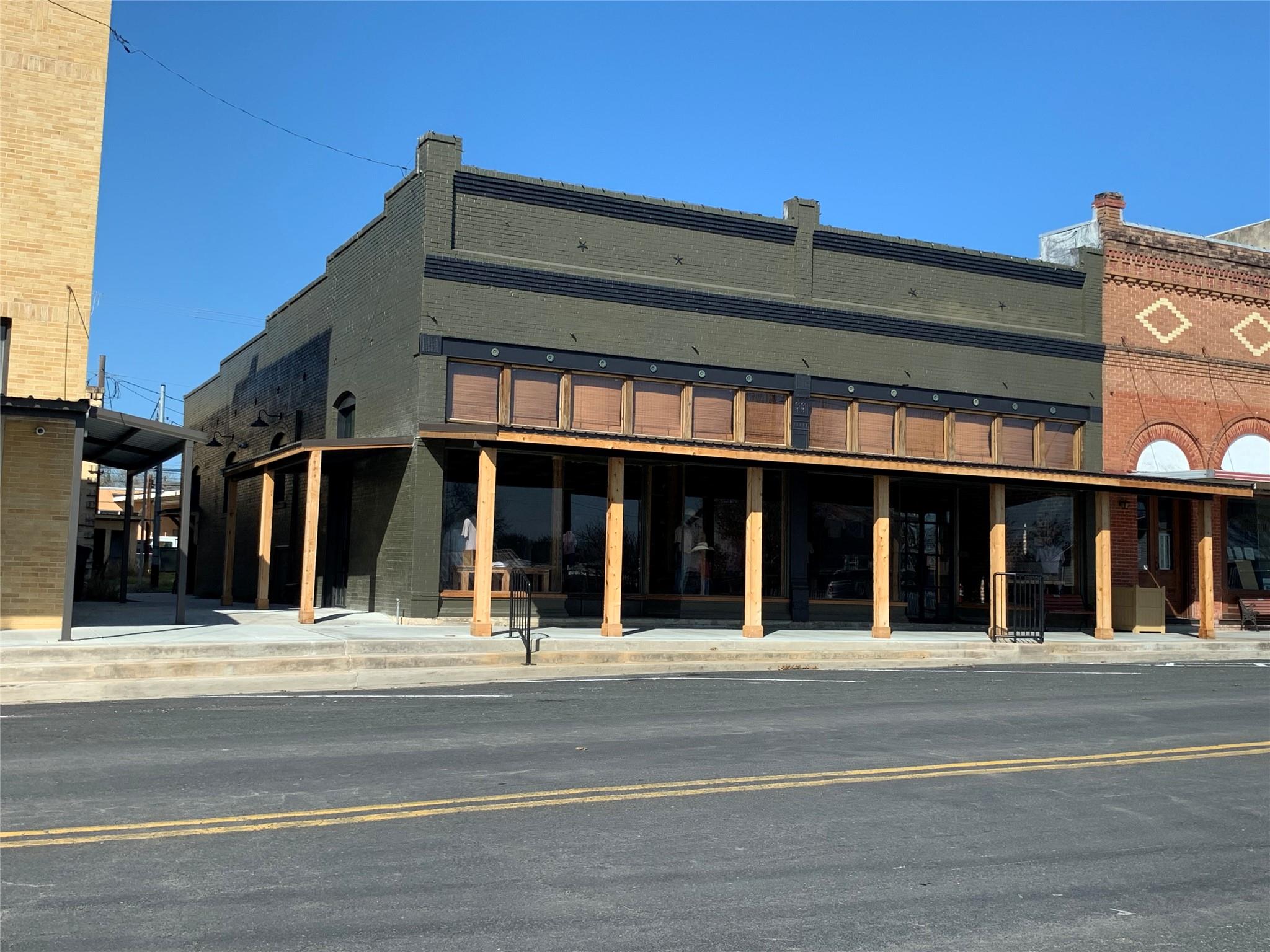640 N Main ST