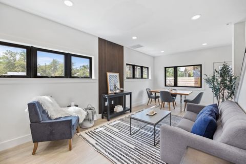 Photo of 4718 Clarkson Ave, Austin, TX 78751 (MLS # 9652277)