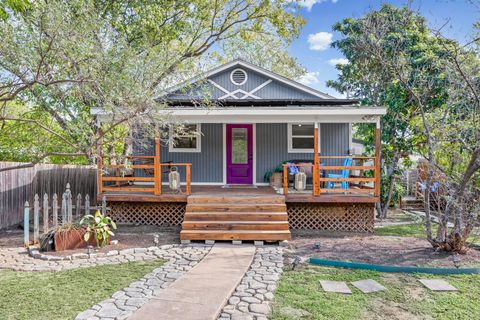 Photo of 1137 Richardine Ave, Austin, TX 78721 (MLS # 3256336)