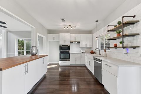 Tiny photo for 319 Hazeltine DR, Lakeway, TX 78734 (MLS # 4736999)