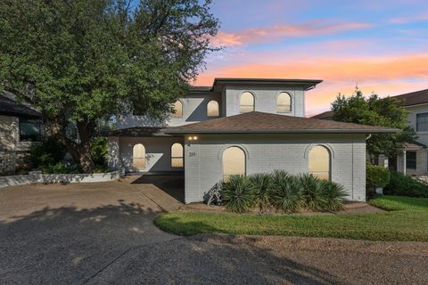 Tiny photo for 319 Hazeltine DR, Lakeway, TX 78734 (MLS # 4736999)