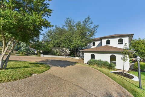 319 Hazeltine DR Lakeway TX 78734