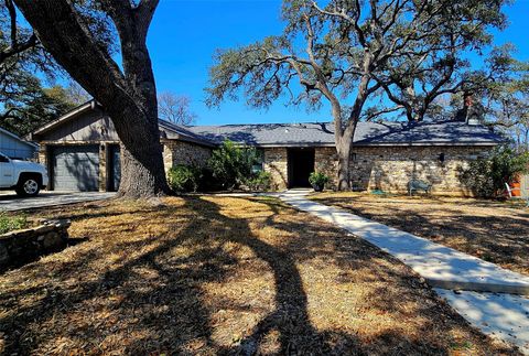 Photo of 115 Oak Ridge DR, San Marcos, TX 78666 (MLS # 9496957)