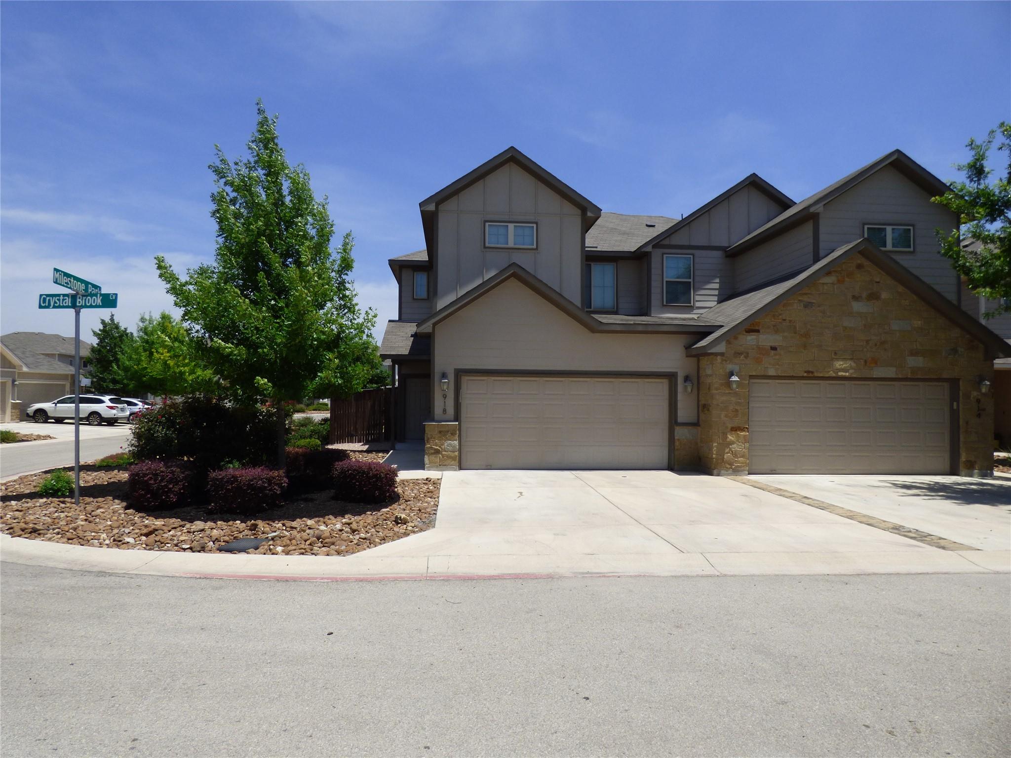 918 Crystal Brook CV