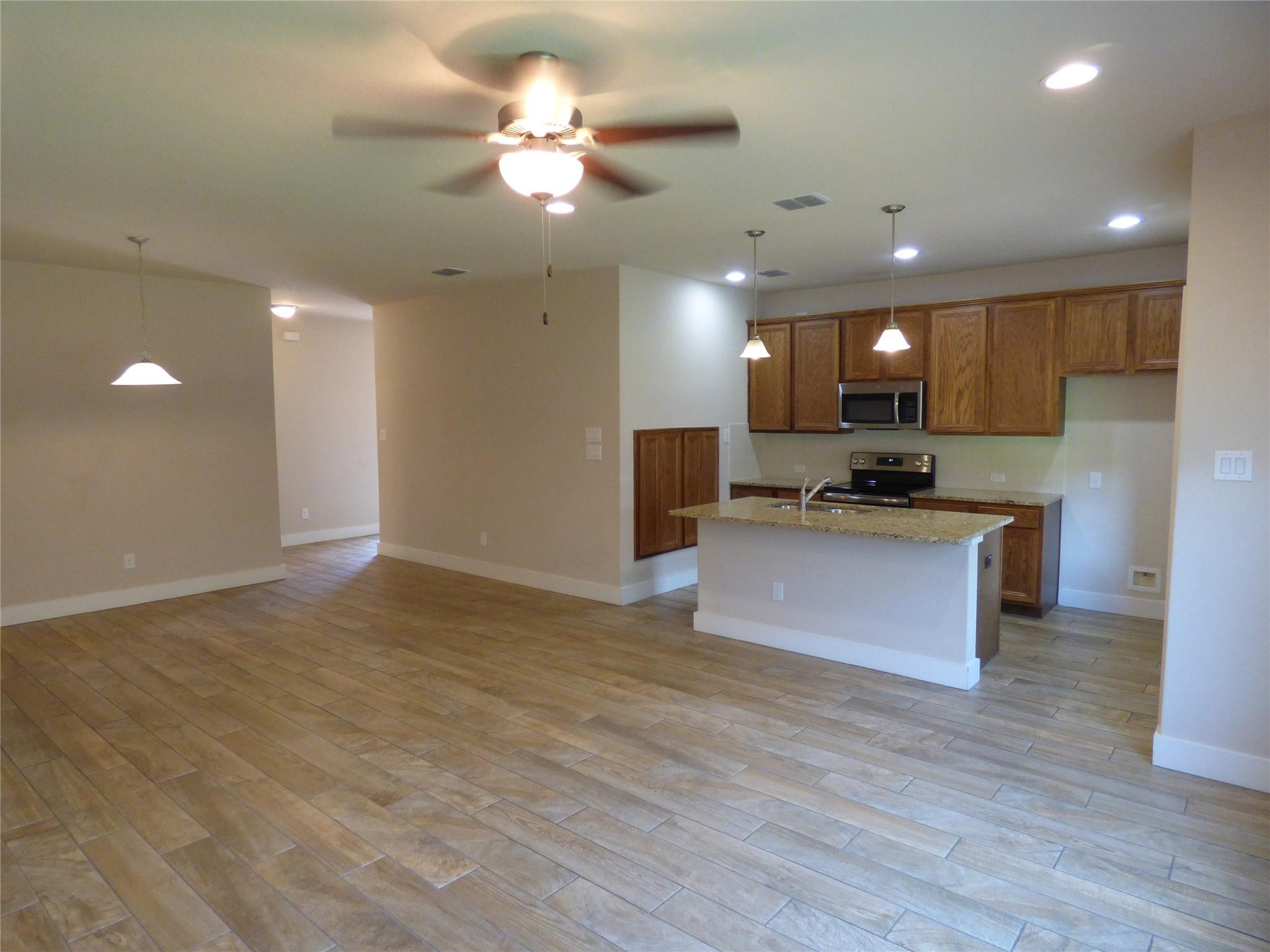 918 Crystal Brook CV