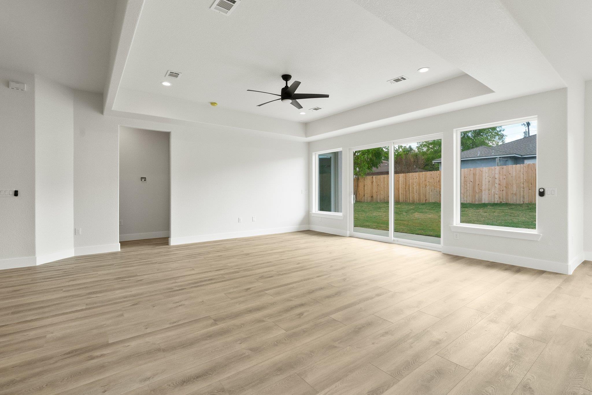 20405 Sunset Strip ST