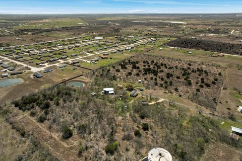 199 Angel Hill RD Niederwald TX 78640