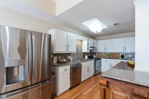 Tiny photo for 7158 Chimney CORS #7204, Austin, TX 78731 (MLS # 2998293)