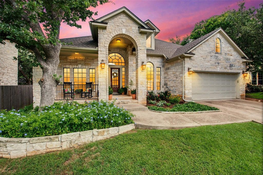Photo of 11104 Claro Vista CV, Austin, TX 78739 (MLS # 3459990)