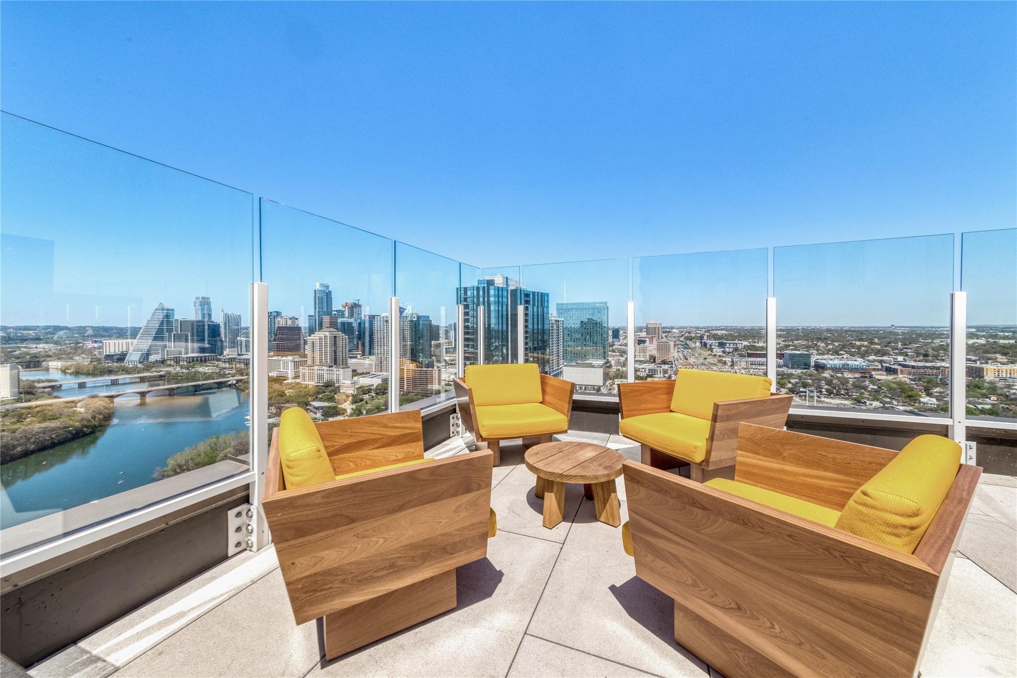 48 East Ave 2211