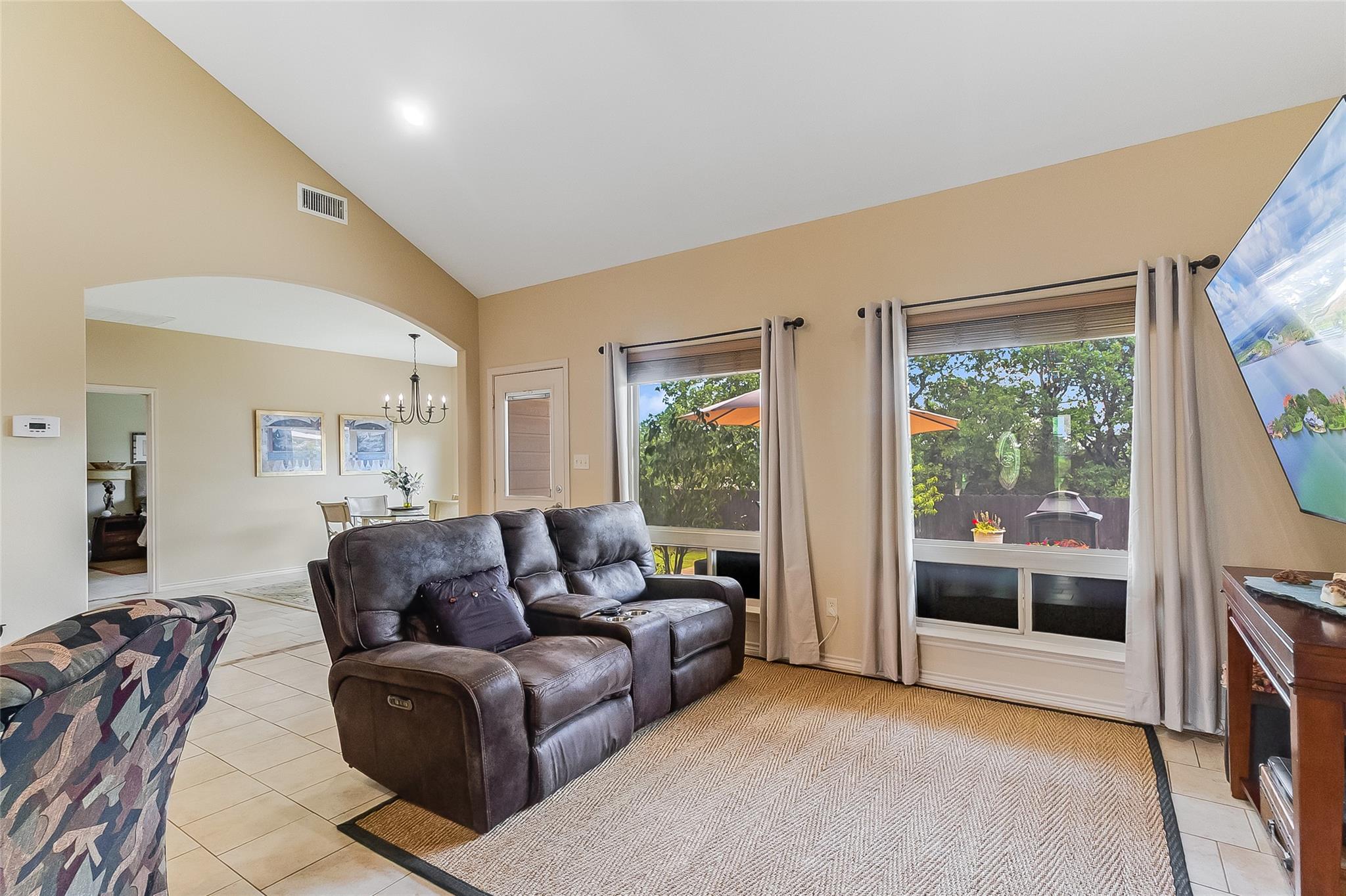 1518 Skyline DR