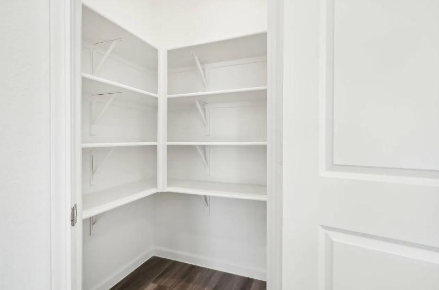 1504 Morris LOOP