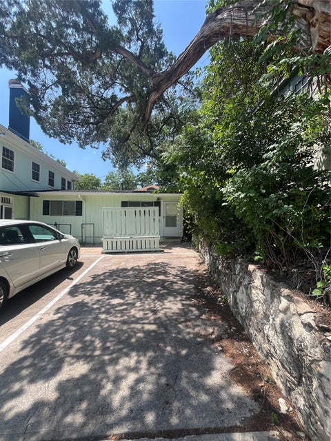 Photo of 208 E 31st ST #5, Austin, TX 78705 (MLS # 5764006)