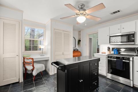 Tiny photo for 1406 Summit ST, Austin, TX 78741 (MLS # 6246192)