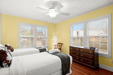 Tiny photo for 1406 Summit ST, Austin, TX 78741 (MLS # 6246192)